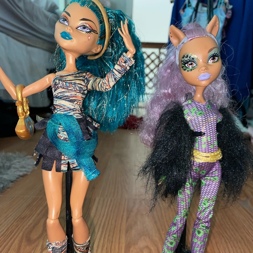 Monster high dolls